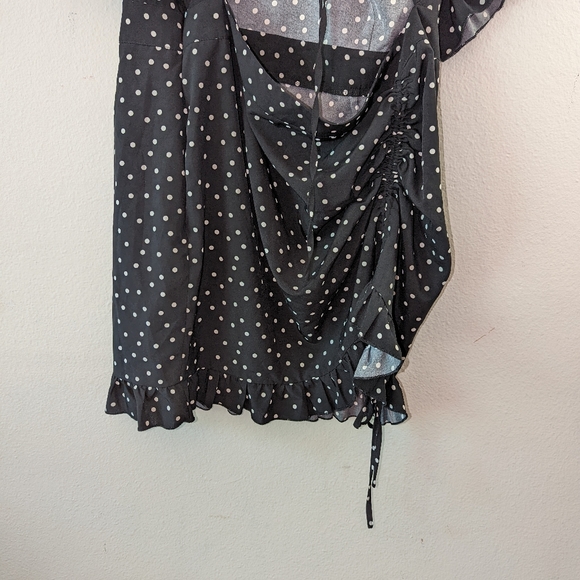 PrettyLittleThing Ruched Polka Dot Bodycon Dress - Picture 5 of 9